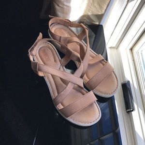 Born Women’s Tan Sandals